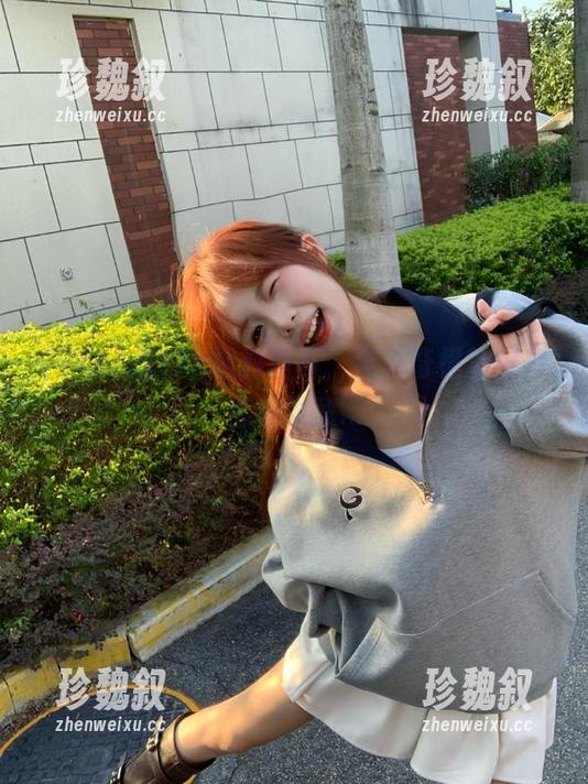 逛17c黑料网页，某种奇怪的好奇心在发酵...