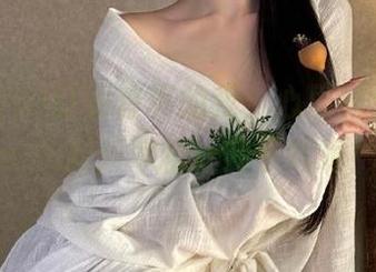 盯着首页的我，心里默念：51app新版本快让我下载啊！