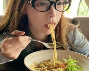 四周冷风一吹，‘51cg’传送门给我送来黑料一捧，全身暖和了！