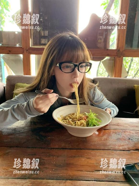 51cg 四周冷风一吹,‘51cg’传送门给我送来黑料一捧,全身暖和了!