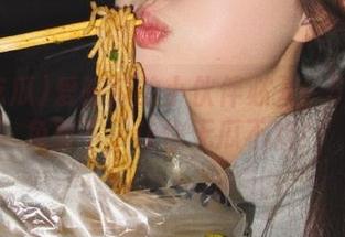 爱吃瓜的小伙伴必入!51吃瓜免费下,让你无瓜不欢!