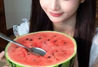 收藏、翻阅、感叹，啊！在“99吃瓜”上真是收获了一整天的铲屎官视角。