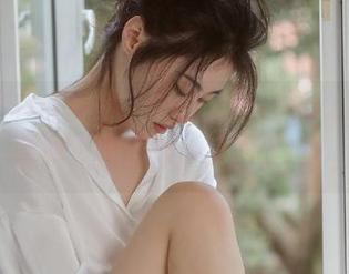 来呀，快收藏zztt10.ccm的黑料，保证你一天心情棒！