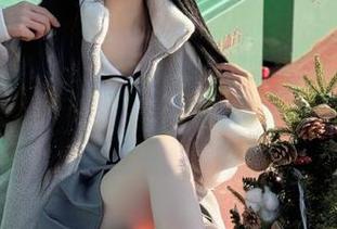 观看zztt10.ccm的黑料合集，一边吃瓜一边心疼。