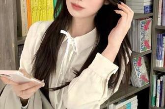 使用“国产吃瓜”网站的一周后，感觉人生的意义似乎在寻觅八卦与西瓜的交汇点…