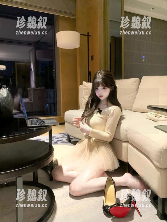 就喜欢在“我爱五一吃瓜网”上看瓜，心里默默给那些狗血剧情点赞。