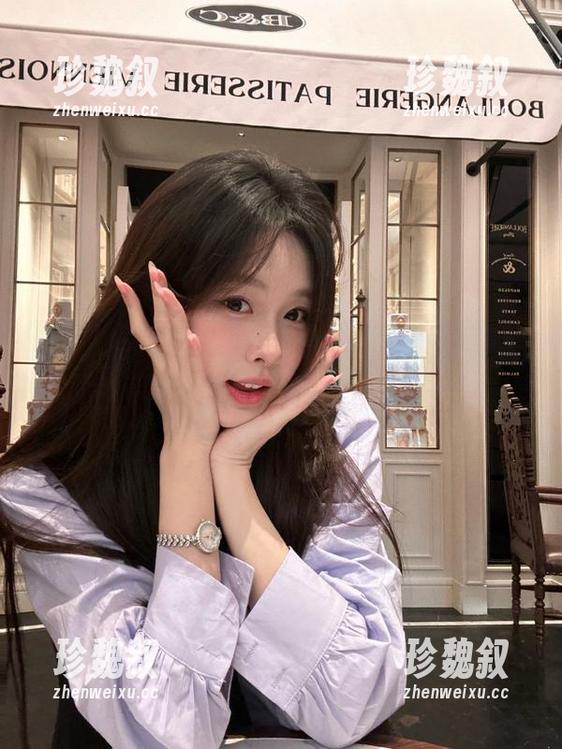 聊天记录一波波，明星黑料发布网站带你追踪八卦热门！