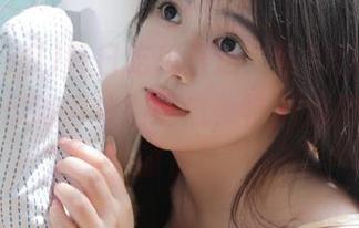 每日吃瓜直达：黑料任你品，今天的瓜吃得特别过瘾，特别是在午夜的时候！