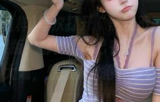 每次打开“黑料不重样zzzttt”苹果版，都觉得自己在阅读一场人性大戏，想想就觉得深邃。