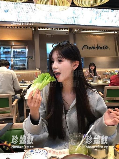 黑料爆料网 下载黑料爆料网,谁的瓜让我抓狂?快来猜!